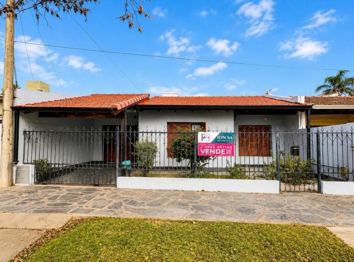 Casa · 400m² · 5 Ambientes · 1 Cochera