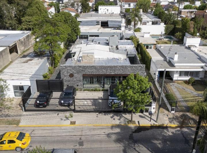 Oficina comercial · 400m² · 10 Ambientes · 12 Cocheras