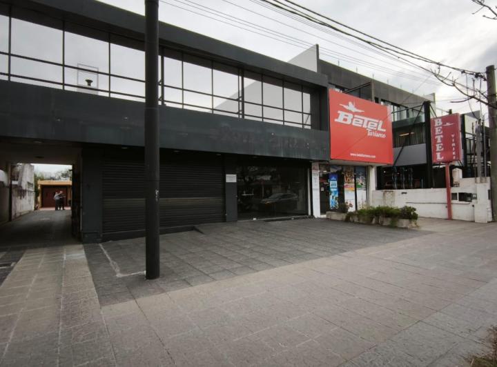 Local comercial · 300m² · 3 Ambientes