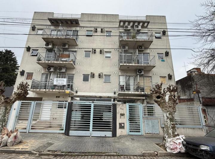 Departamento · 42m² · 2 Ambientes · 1 Cochera