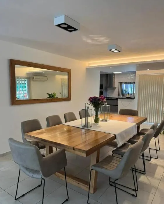 Casa en Venta Los Aromas Valle Escondido 3 Dormitorios Pileta 250 m2 Cubiertos