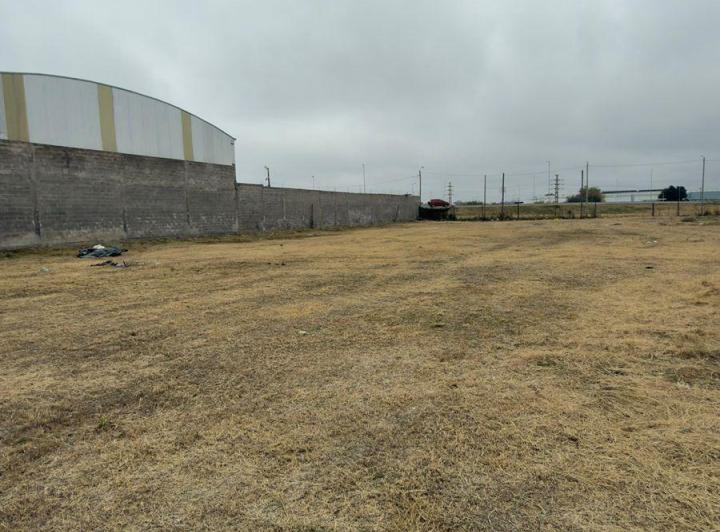 Terreno · 3885m²