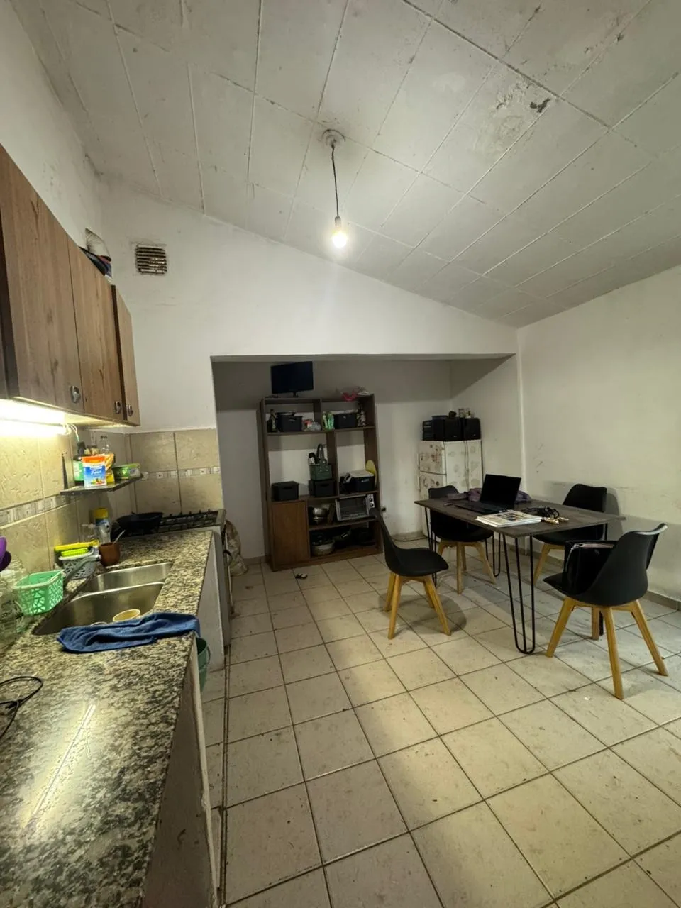 SE VENDE CASA EN Bº SOLARES DE ARGÜELLO