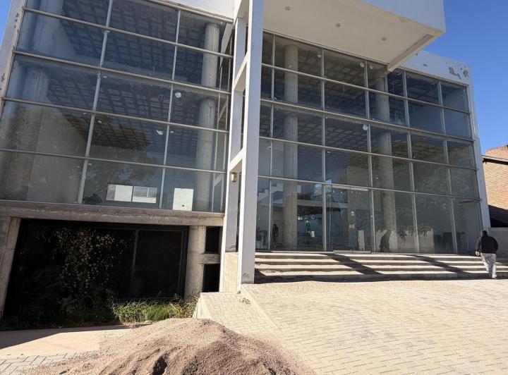 Local comercial · 1137m² · 11 Ambientes