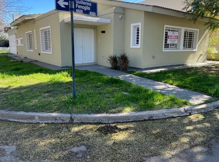 Casa · 200m² · 5 Ambientes · 2 Cocheras
