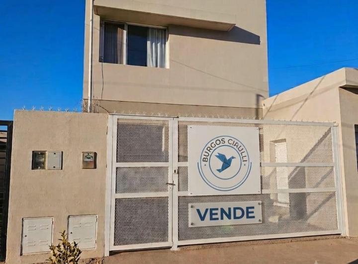 Casa · 130m² · 4 Ambientes · 1 Cochera