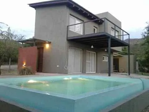 Casa en venta en Comuna de San Roque. (C92)