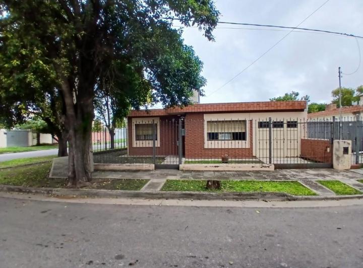 Casa · 139m² · 5 Ambientes · 2 Cocheras
