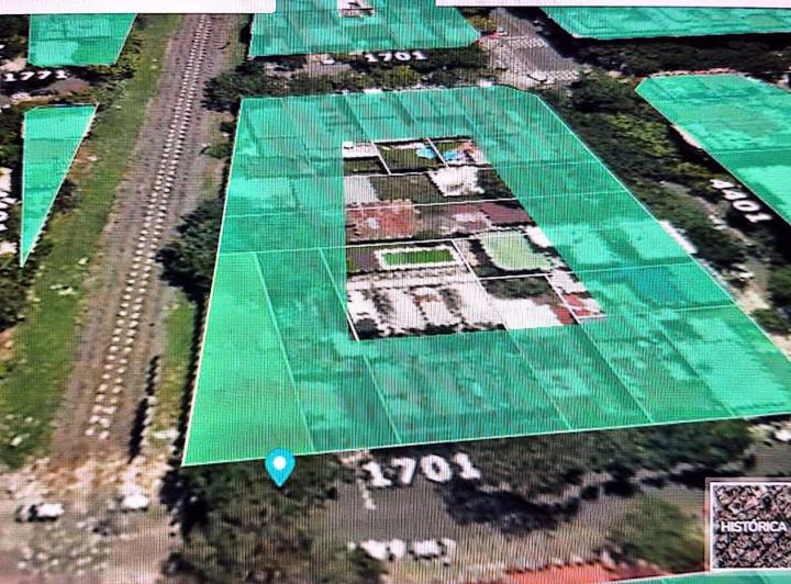 Terreno · 297m²