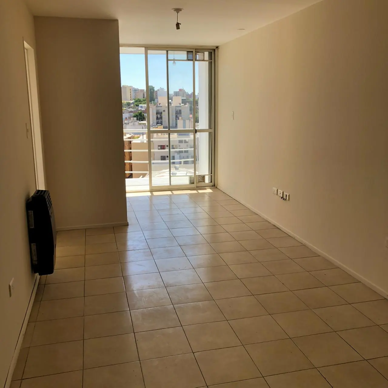 VENDO DEPARTAMENTO DE UN DORMITORIO CON BALCON AL FRENTE BARRIO PROVIDENCIA.