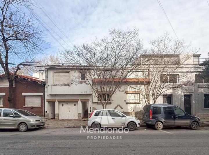 PH · 230m² · 6 Ambientes · 1 Cochera