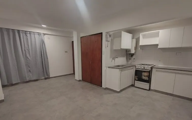 VENTA: Departamento . 1 Dormitorio. CENTRO. TOTALMENTE RECICLADO A NUEVO