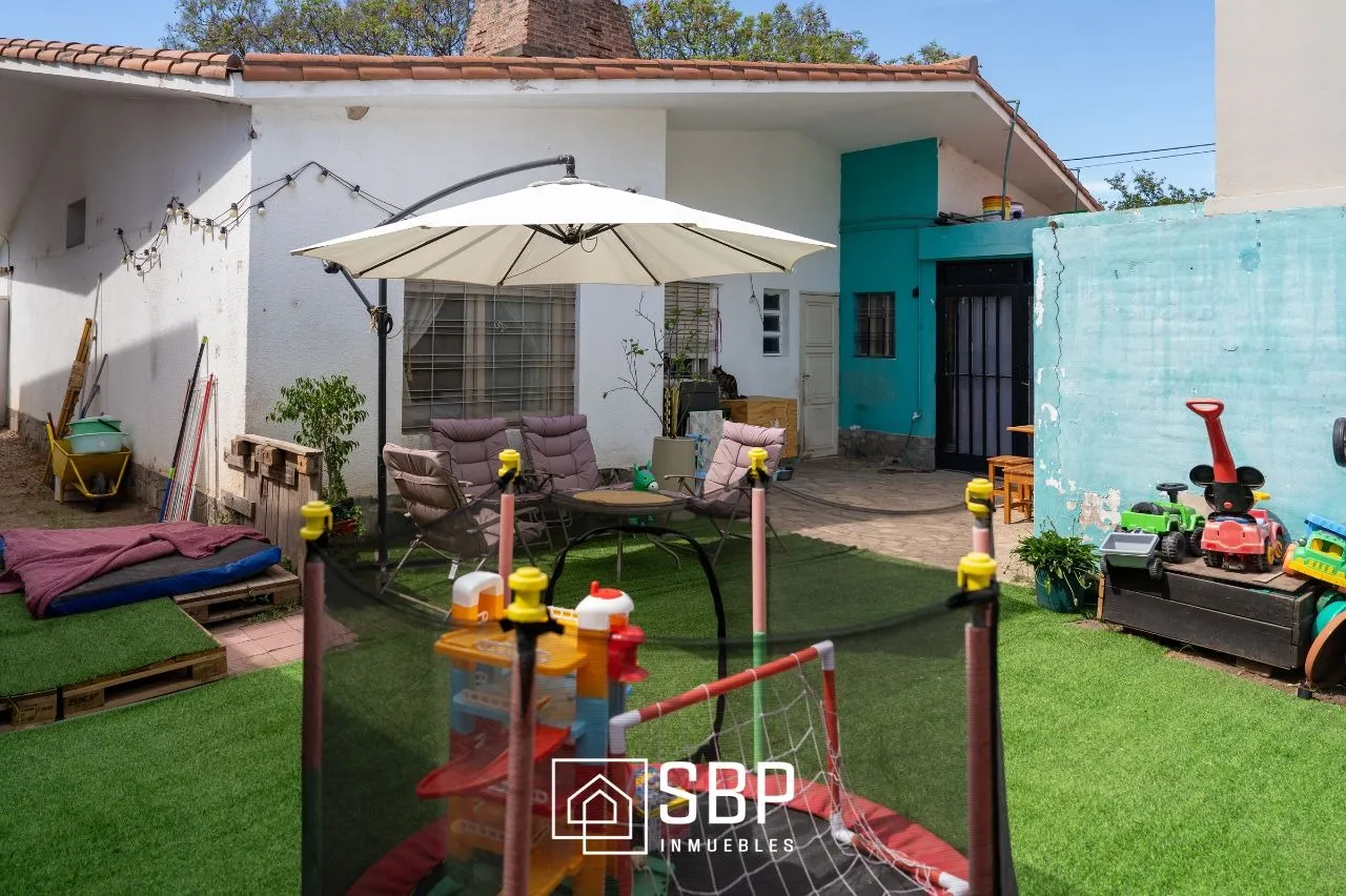 SE VENDE CASA | APTO CREDITO | URCA | 3 DORM | 264m2