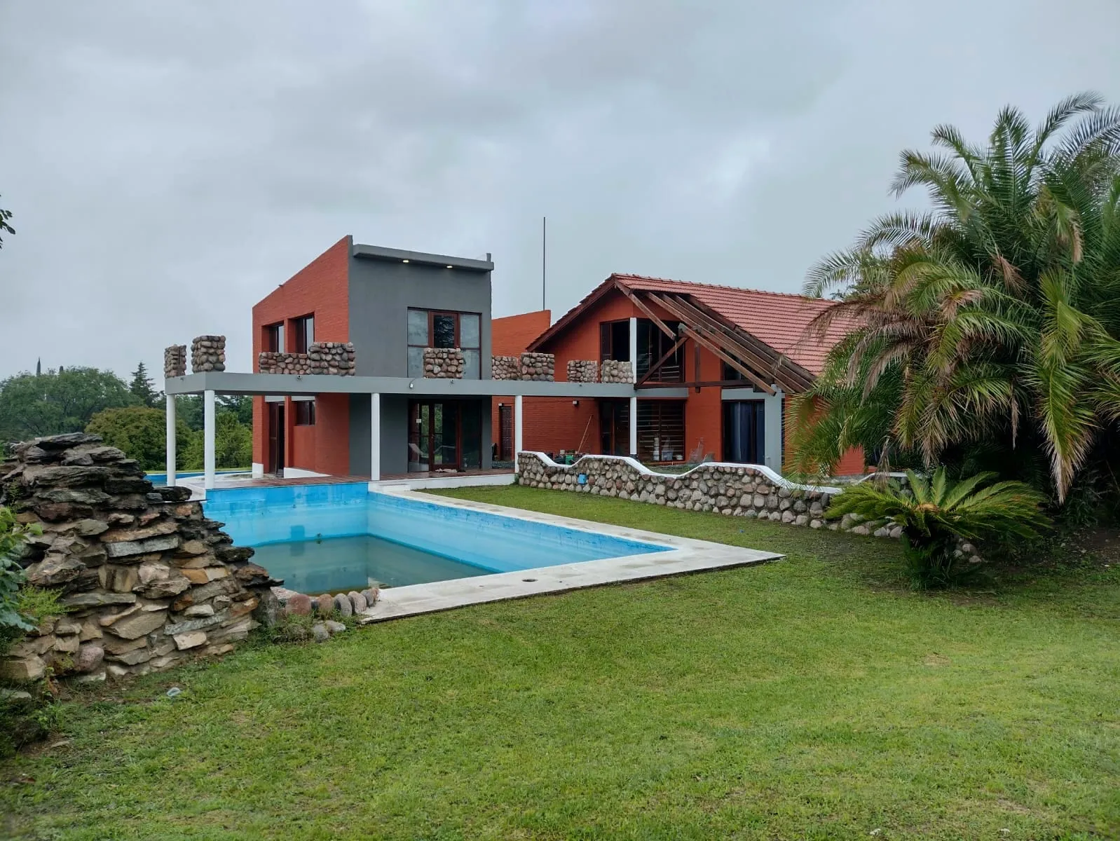 ALQUILER Complejo de cabañas, club house, confitería y restaurant