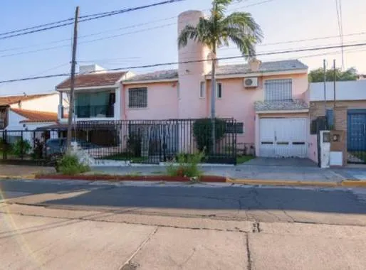 Vendo casa c4 dorm B Urca.