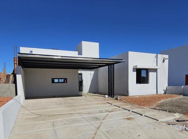 Casa · 125m² · 5 Ambientes · 2 Cocheras