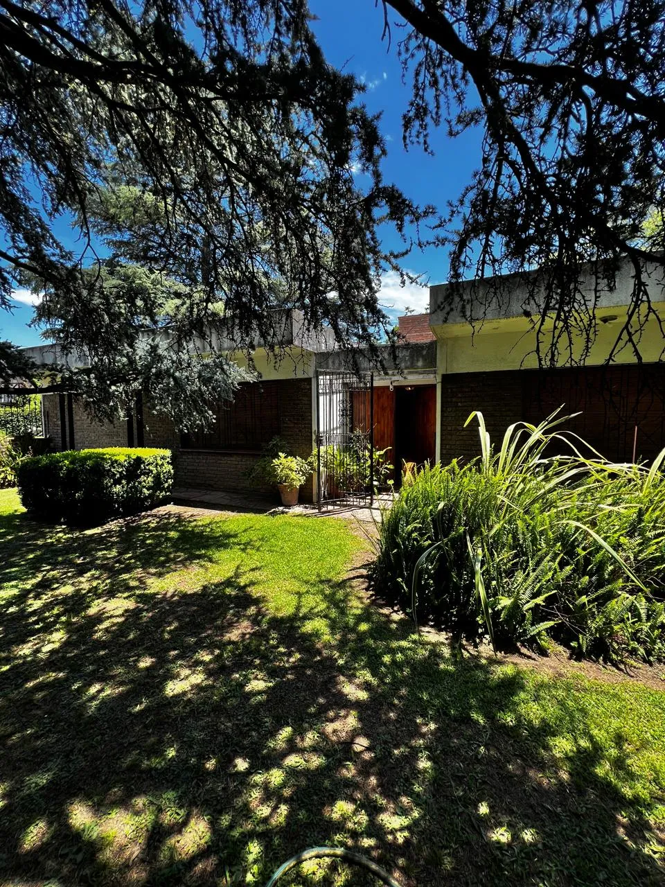 CASA A LA VENTA EN ARGUELLO – BARRIO RIVERA INDARTE