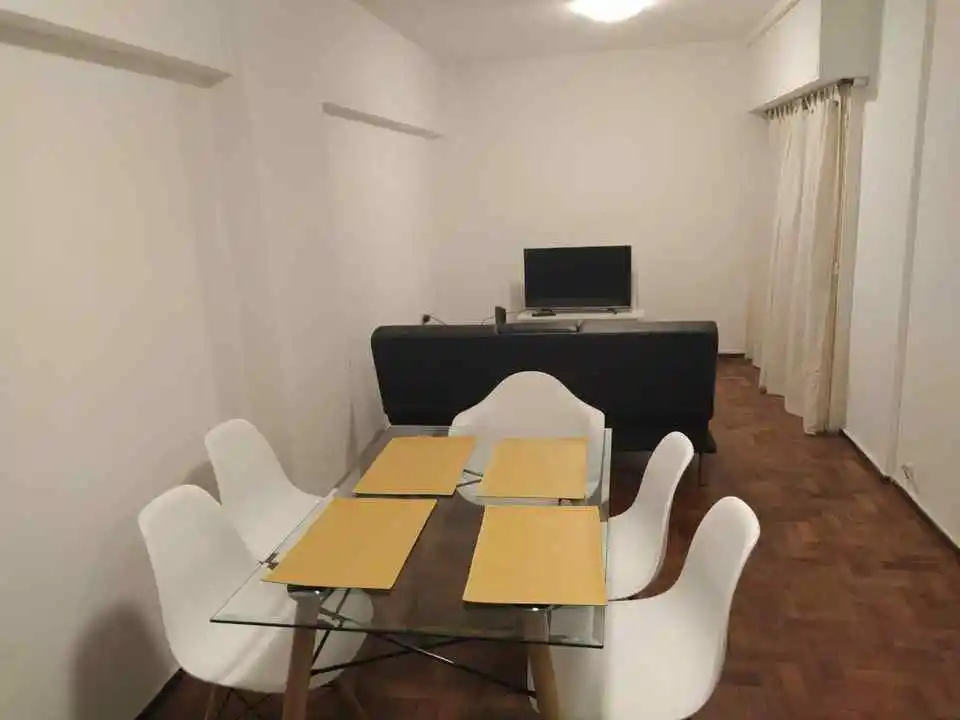 ALQUILA: Departamento 2 Dormitorios con Balcon / Nueva Cordoba