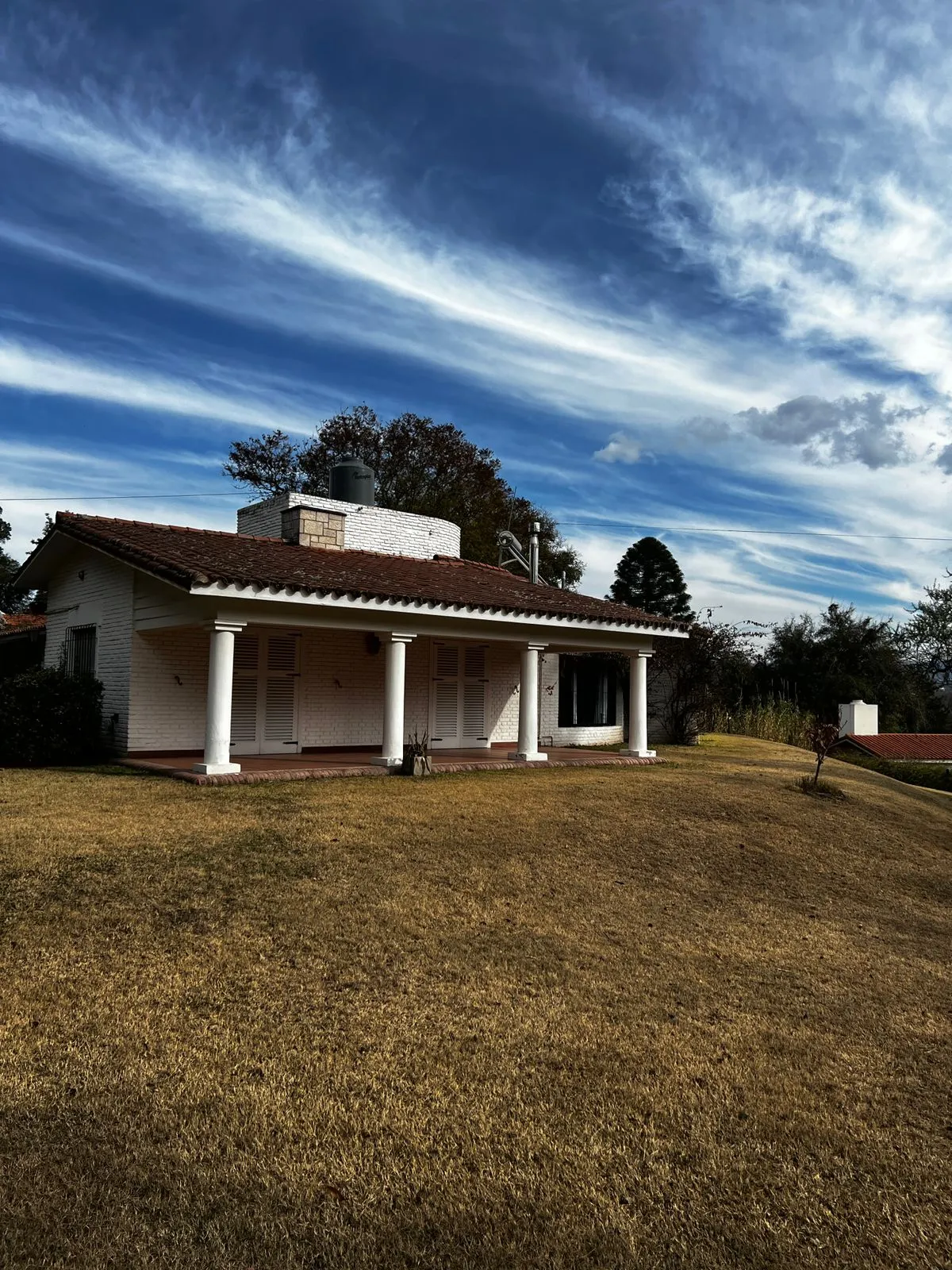 CASA EN VENTA EN VILLA ALLENDE GOLF
