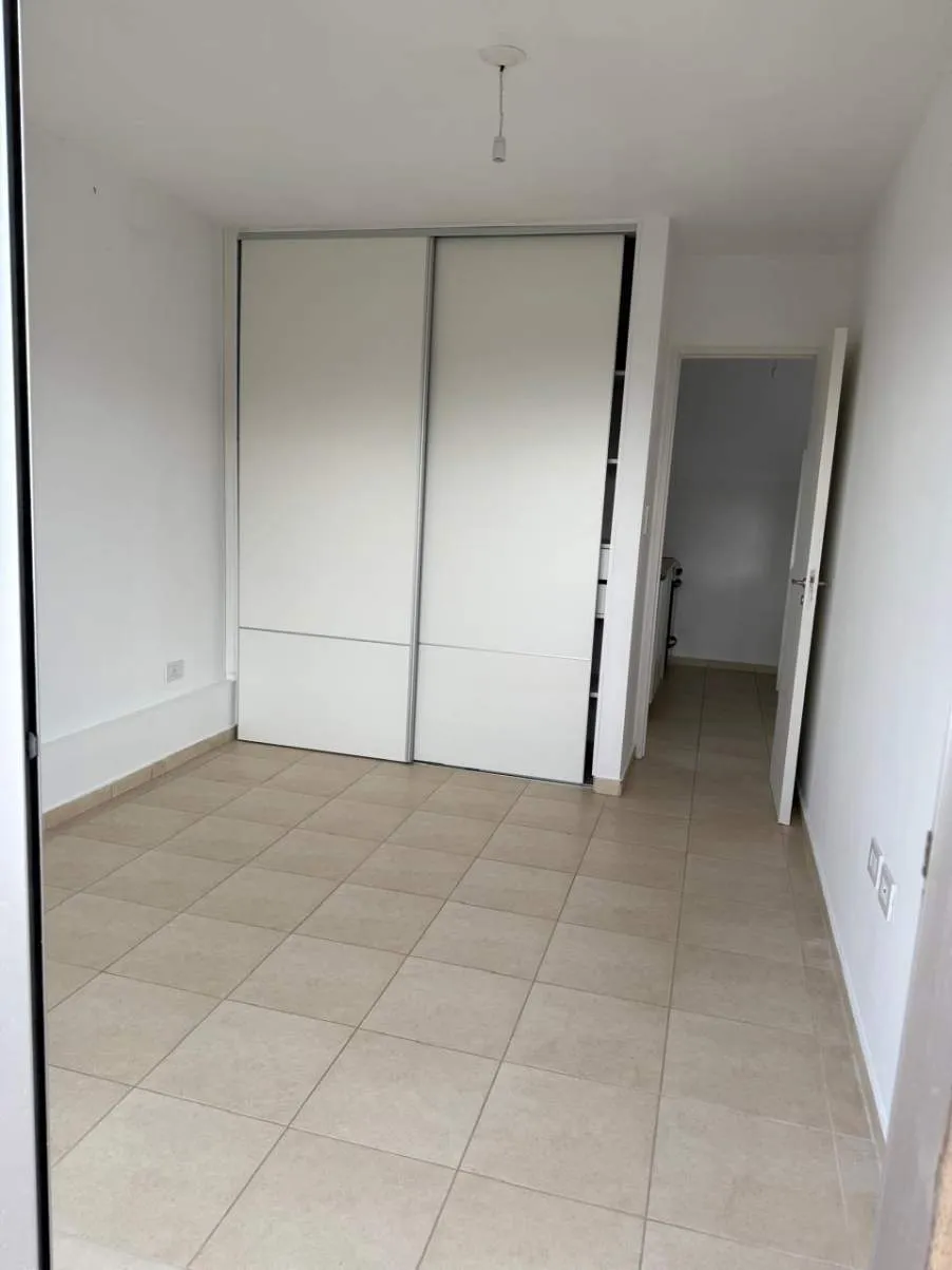 Vendo dpto c1 dorm B Guemes.