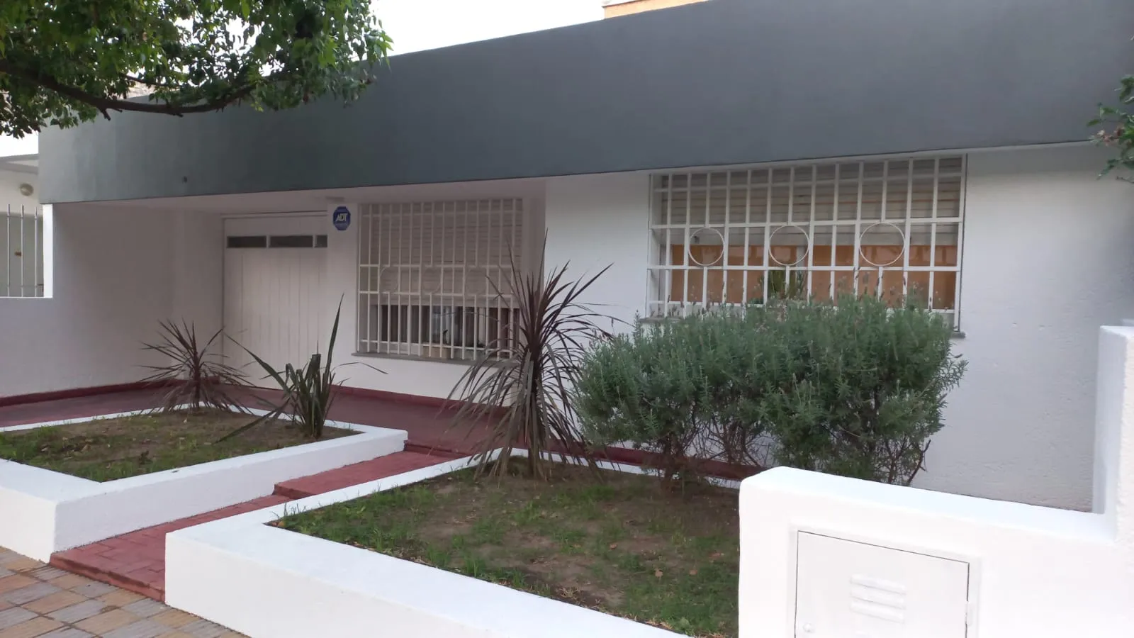 Vendo Casa 3 dorm Bº Ayacucho Apto Banco BBVA u Hipotecario