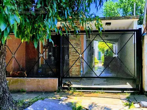 PH en Venta en Castelar Sur, Castelar