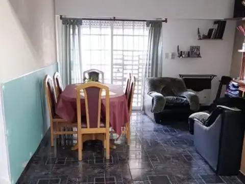 PH en Venta en Sarandi, Partido de Avellaneda