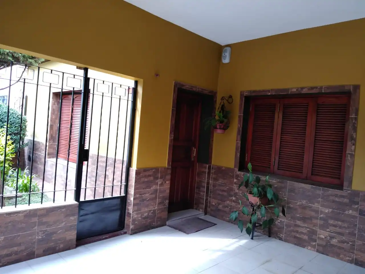 CASA y DEPARTAMENTO EN VENTA. B° RES. EMPALME