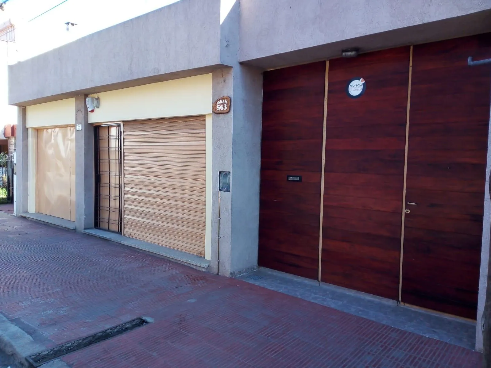VENDEMOS OPORTUNIDAD DE INVERSION CASA LOCAL Y  DEPARTAMENTO