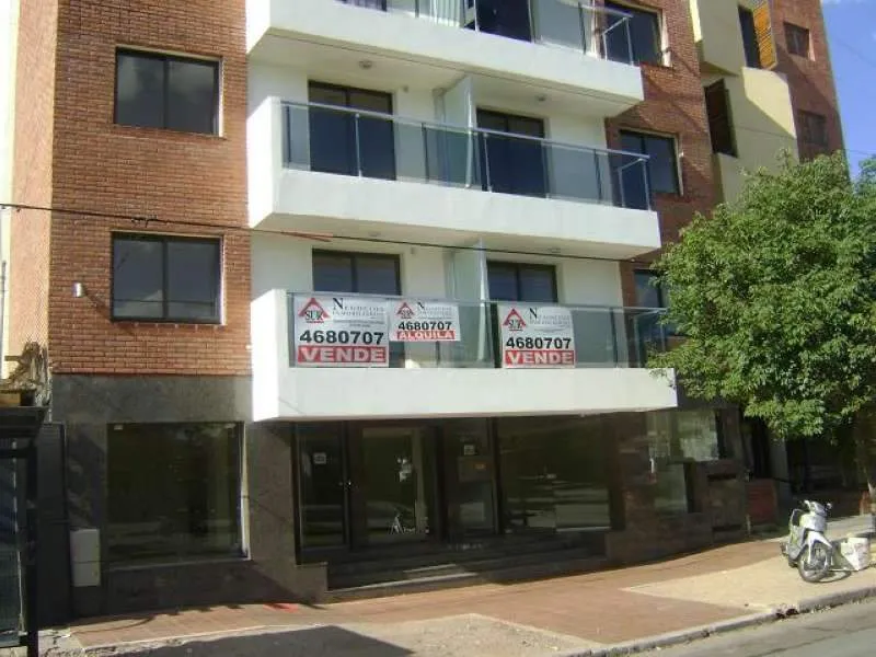 VENTA.DEPARTAMENTO EN ALBERDI, DOS DORM., UNA CUADRA DE NUEVOCENTRO