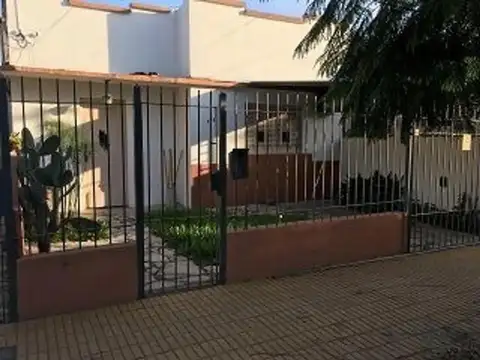 PH en Venta en Remedios de Escalada, Partido de Lanús