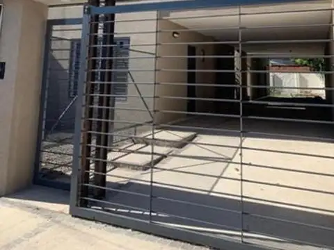 PH en Venta en Castelar Norte, Castelar