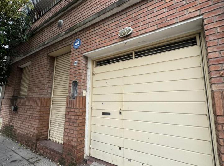 Casa · 359m² · 5 Ambientes · 1 Cochera