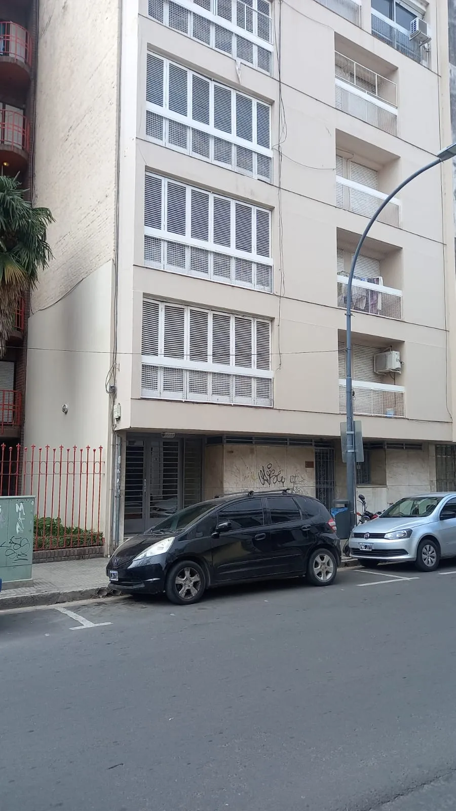DEPTO PISO DE 4 DORMITORIOS EN ZONA DE PLAZA COLÓN