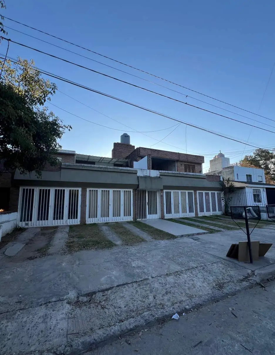 Se vende: Departamento en Barrio Alto Verde.