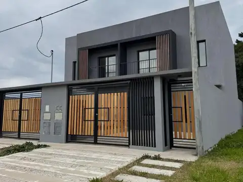 PH en Venta en Lisandro Olmos Etcheverry, Partido de La Plata