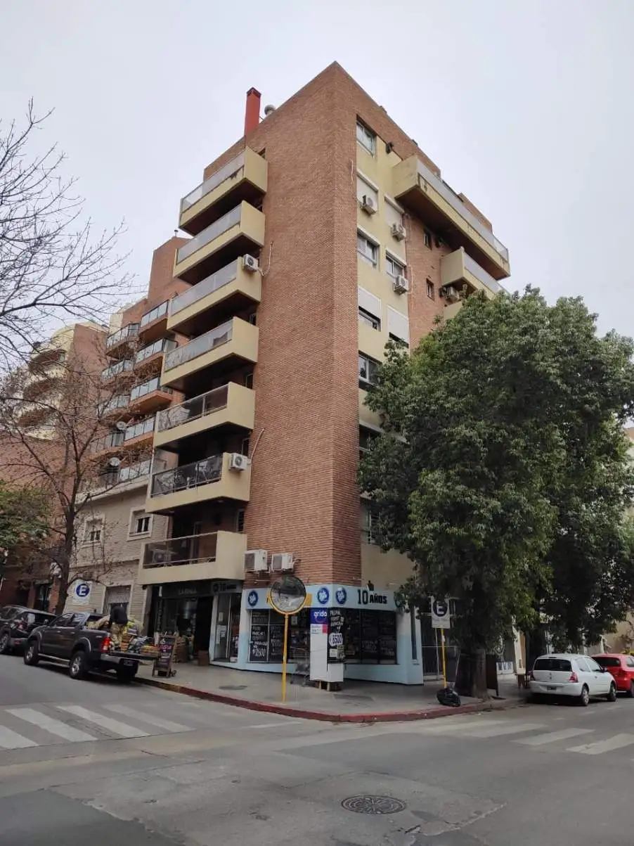 B NVA CBA - VENTA DUPLEX 2 DORM CON DOBLE BALCON - EXCELENTE UBICACION