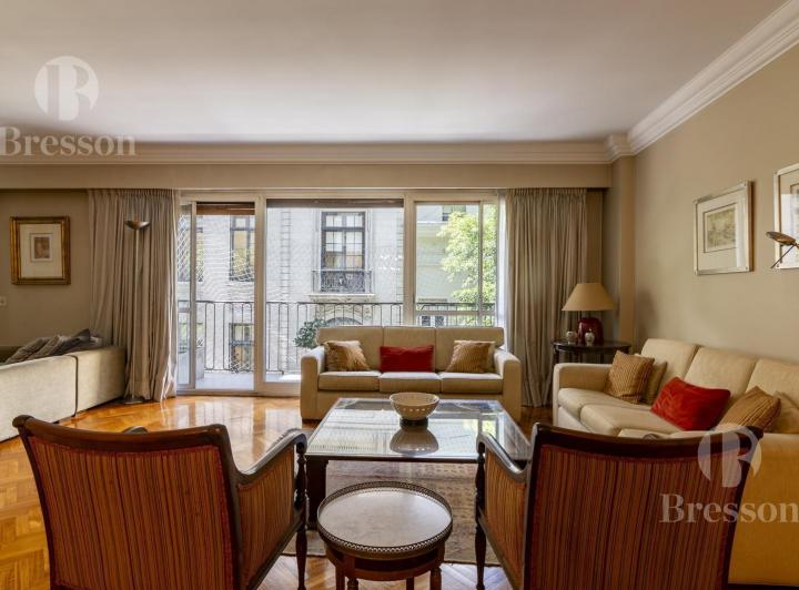 Departamento · 182m² · 5 Ambientes · 1 Cochera