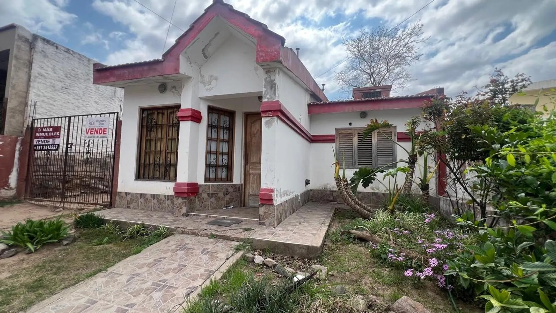 INVERSIONISTAS!!! Casa en VENTA en B° Quebrada de las Rosas
