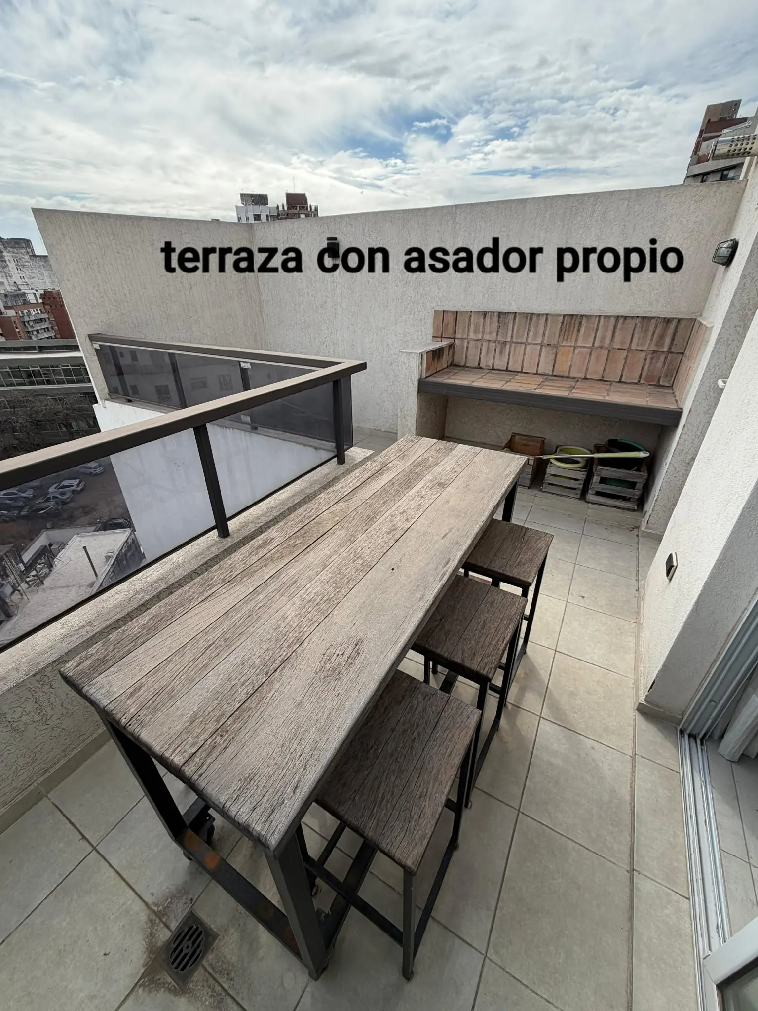 DTO 1 1/2 dor 2 baños 2 TERRAZAS PROPIAS CON ASADOR desocupado PISCINA ASADORES SUM CATEGORIA
