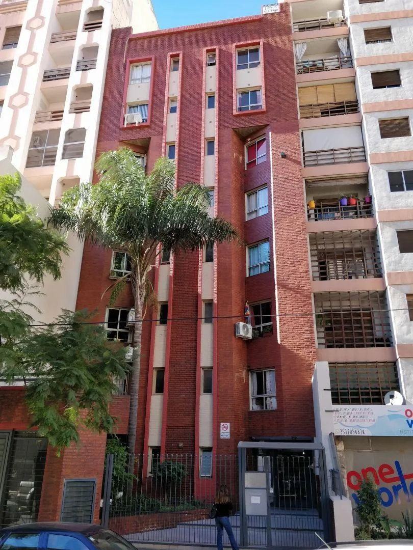 OPORTUNIDAD! DPTO EN VENTA 1 DORM. B ALBERDI