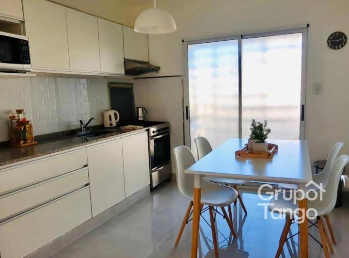 Departamento · 80m² · 4 Ambientes