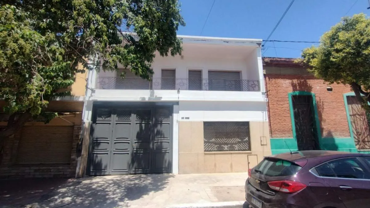 CASA UBICADA EN BARRIO SAN VICENTE, CÓRDOBA CAPITAL