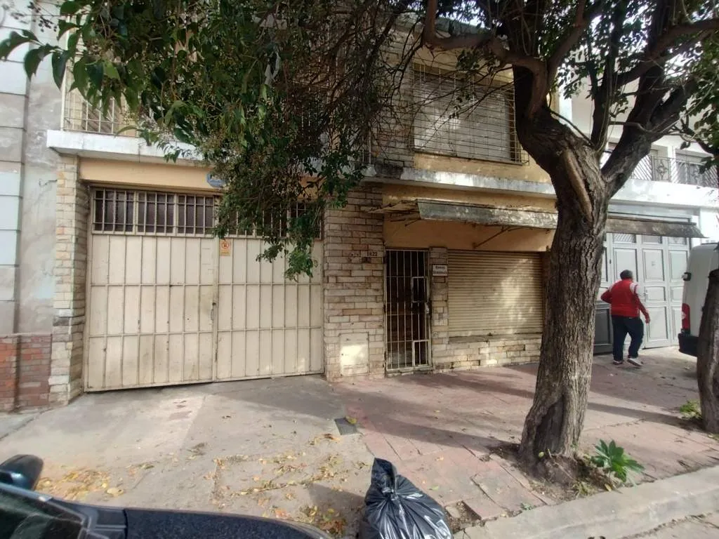 CASA  LOCAL  GALPON BARRIO SAN VICENTE