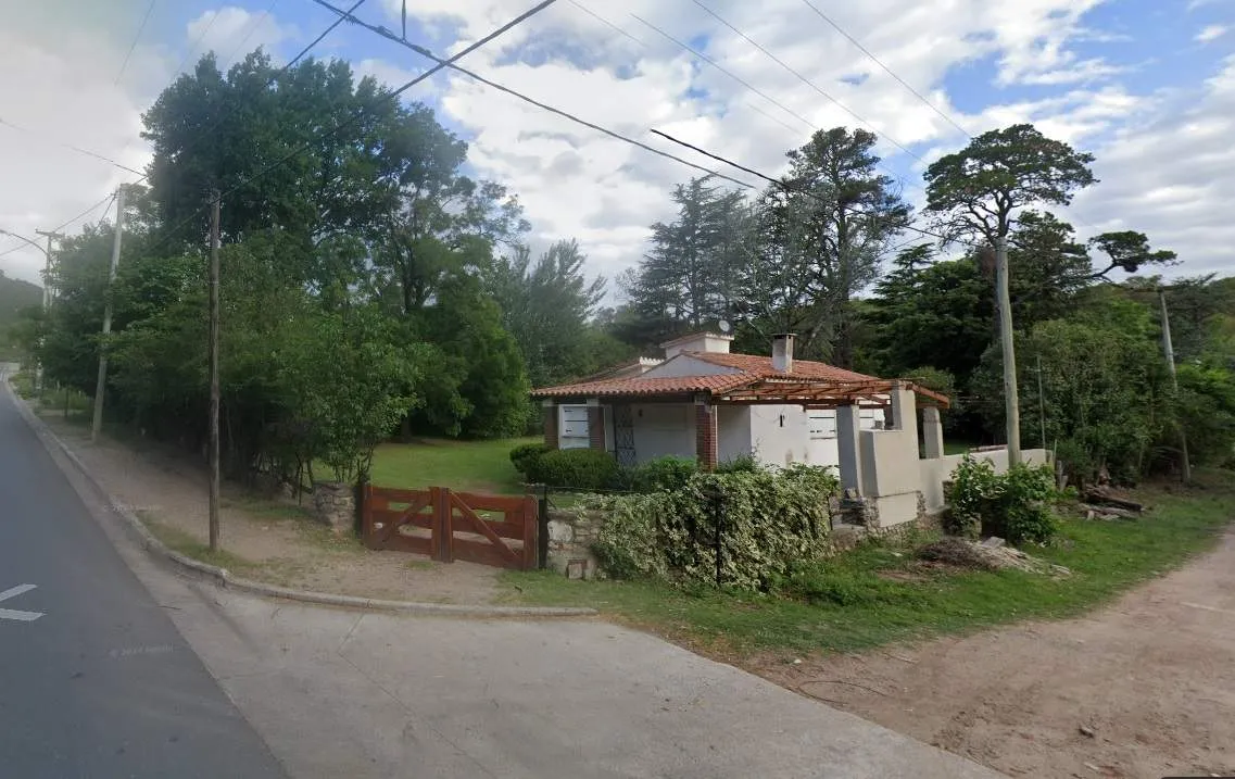 VENDEMOS HERMOSA PROPIEDAD EN VALLE HERMOSO SOBRE LA RUTA DEL CAMINO AL CUADRADO