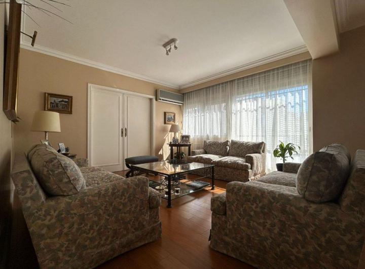 Departamento · 230m² · 5 Ambientes · 1 Cochera