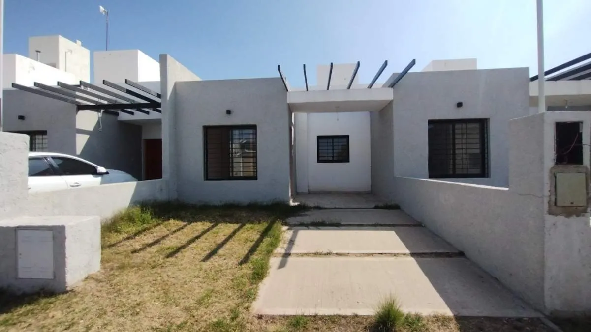 HERMOSA CASA UBICADA EN SOLARES DE MANANTIALES CORDOBA