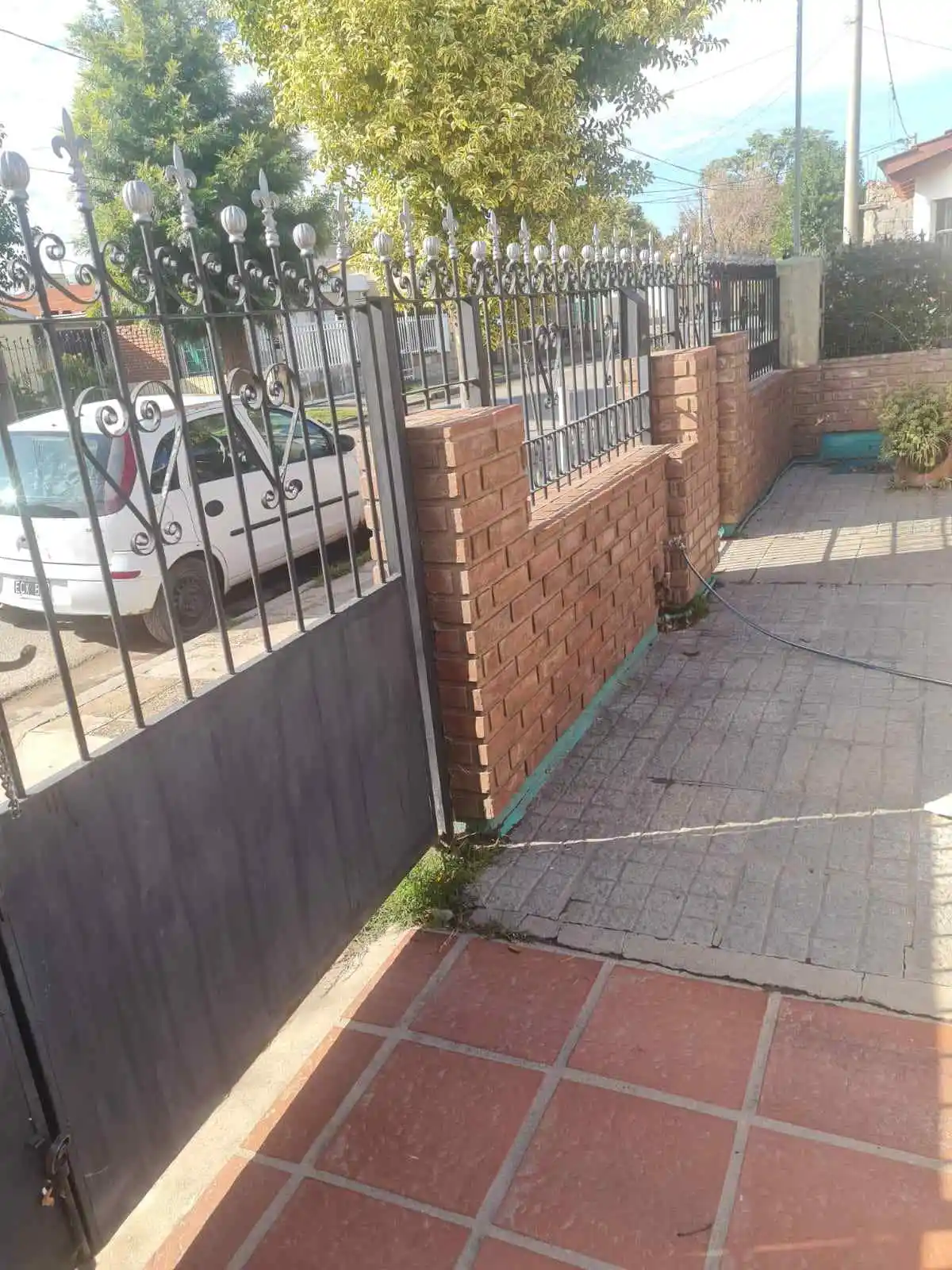 VENDEMOS EXCELENTE PROPIEDAD BARRIO MERCANTIL