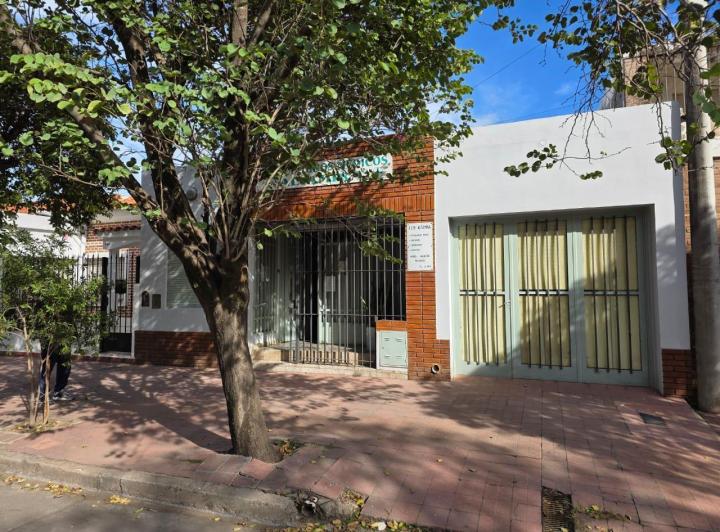Casa · 149m² · 4 Dormitorios · 1 Cochera