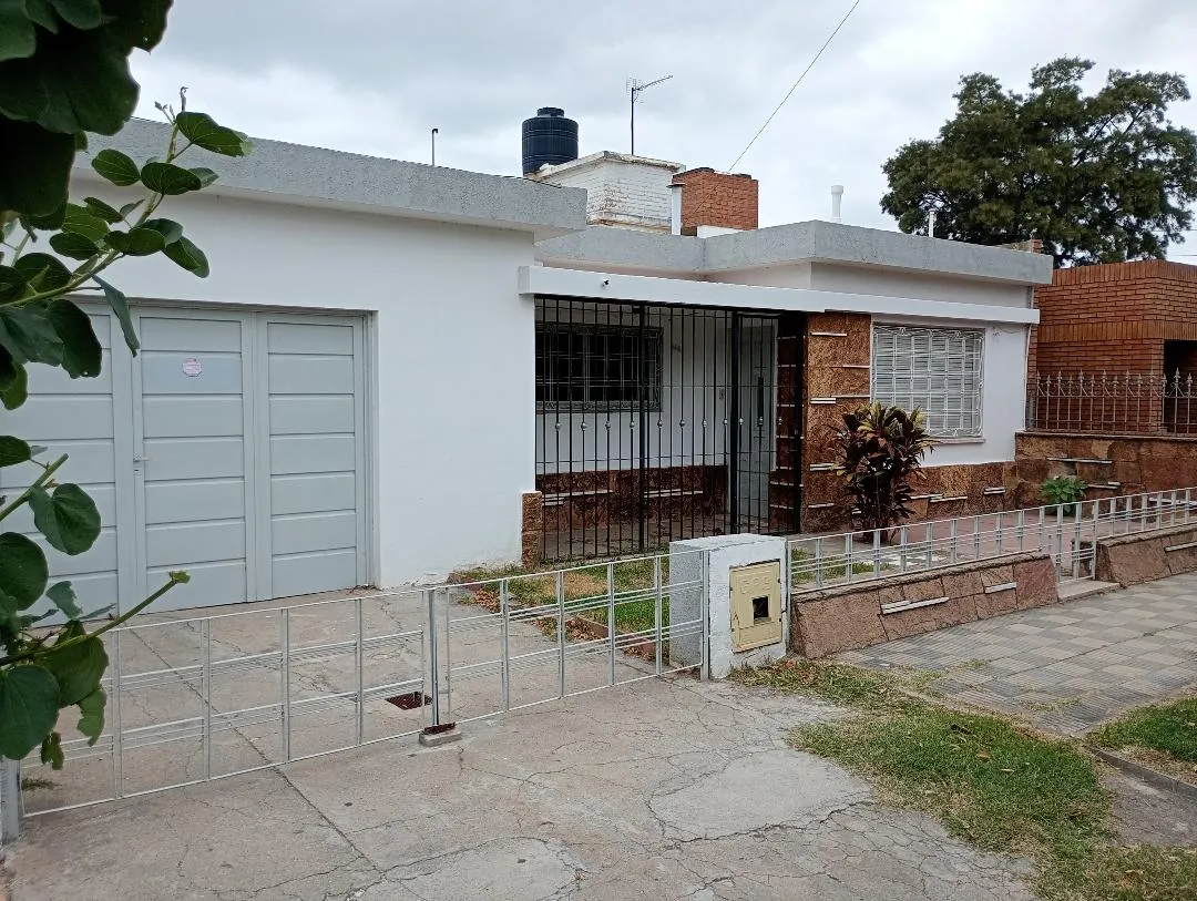 SAN LORENZO - APTA CREDITO - CON RENTA - 2 DORM + DPTO DE UN DORM C/BAÑO